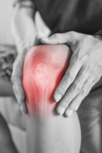 Five everyday habits that damage joints — VAANAA Longevity Bang Saen article cover