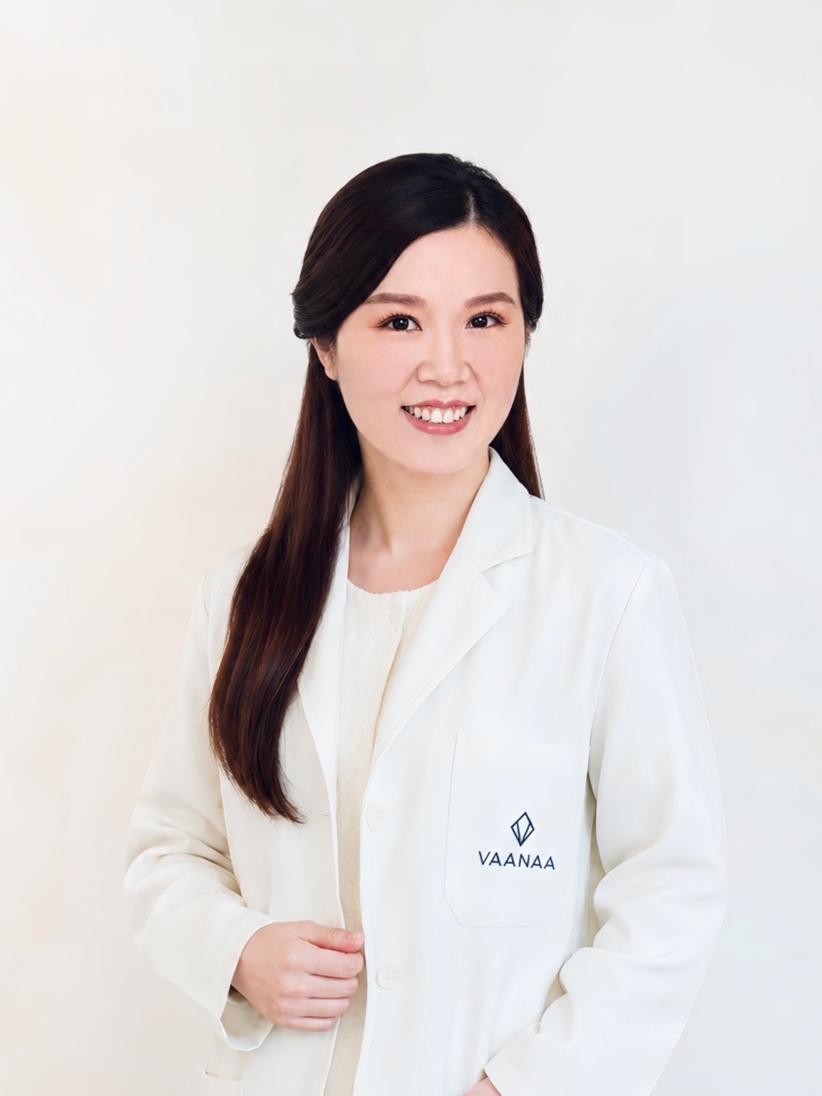 Dr. Sitraporn Binsirawanich, Dermatology and Lifestyle Medicine Physician at VAANAA Longevity Bang Saen